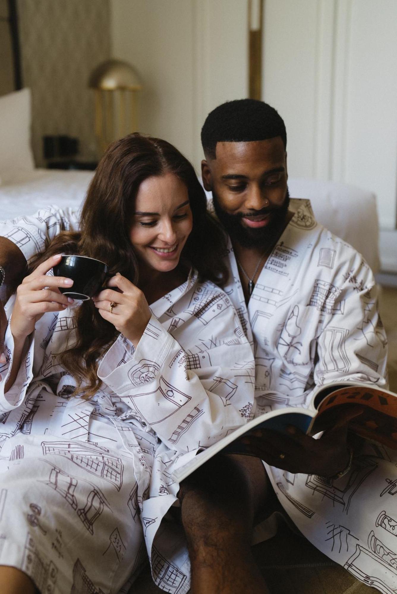 Отель Kimpton Margot Sydney By Ihg Экстерьер фото A couple wearing matching robes
